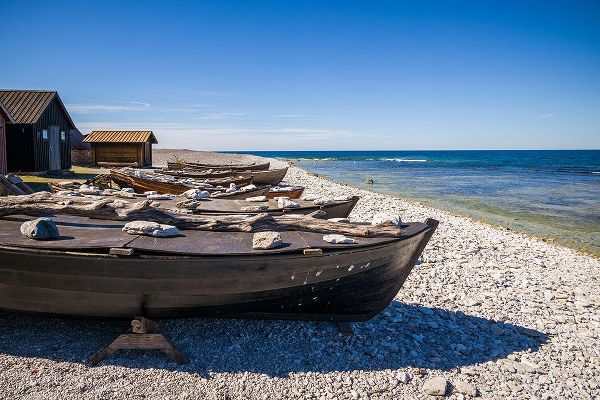 Bibikow, Walter 아티스트의 Sweden-Faro Island-Kursviken-coastal farmers fishing boats작품입니다.